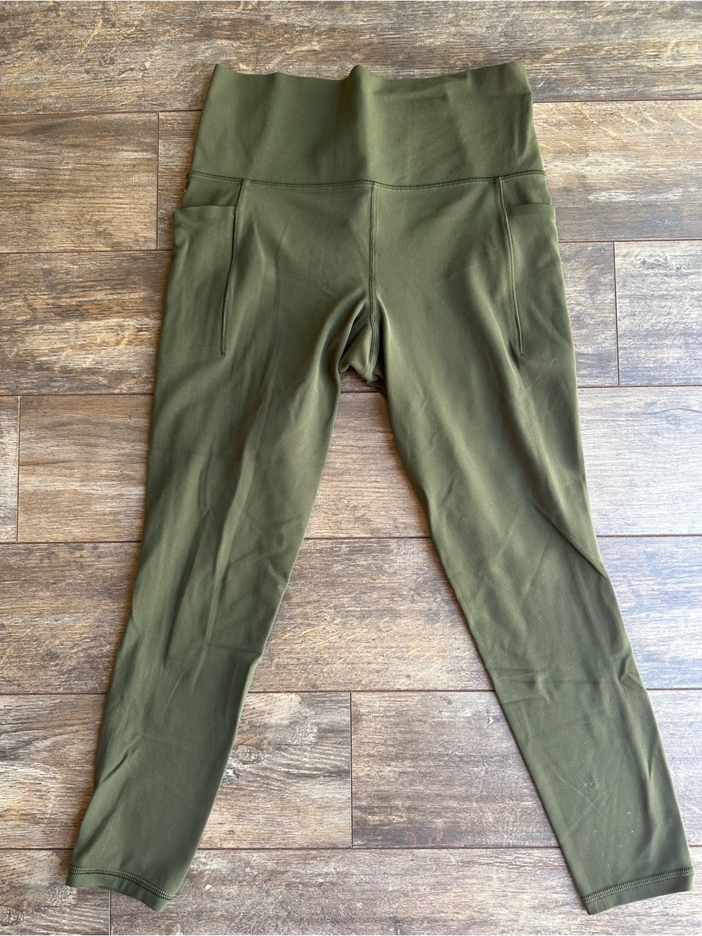 Athleta Olive Salutation Stash Pocket Leggings